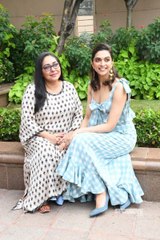 Descargar video: Chhapaak Promotions: Deepika Padukone Shines Like A Star With Director Meghna Gulzar In Mumbai