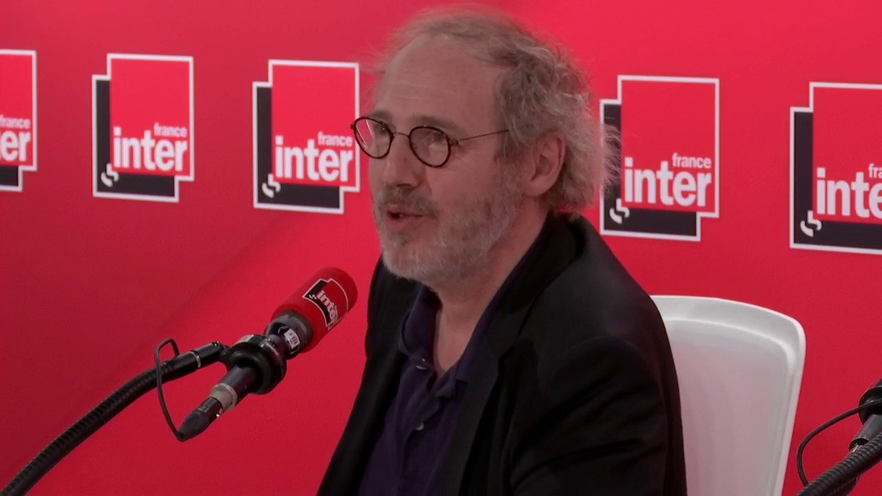 Arnaud Desplechin  monte "Angels in America" au théâtre :"Ça faisait longtemps que j'avais envie de raconter des histoires d'amour entre hommes"