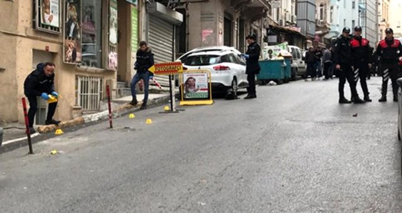 Son dakika: HDP İstanbul İl Binası önünde havaya ateş açıldı