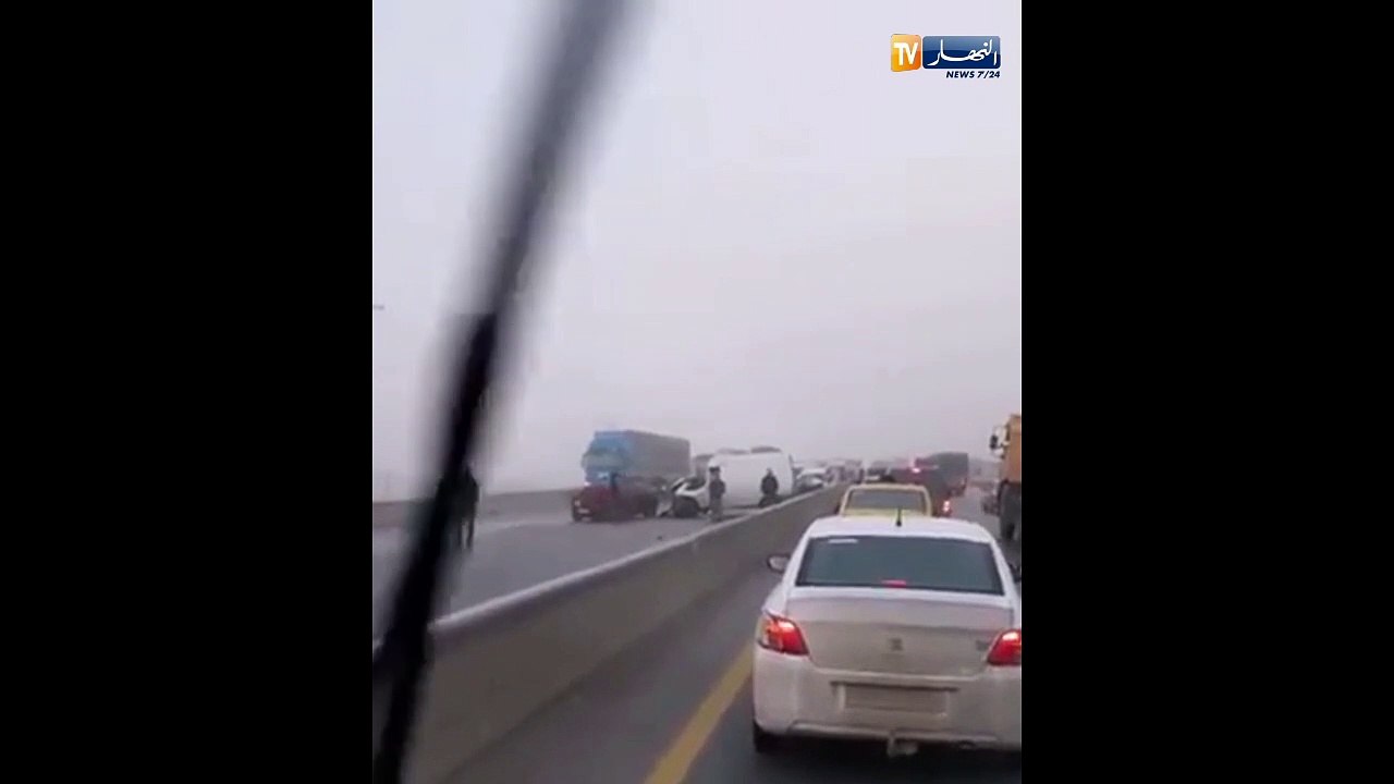 برج بوعريريج/ إصطدام عدد من السيارات على الطريق السيار شرق غرب بسبب الضباب