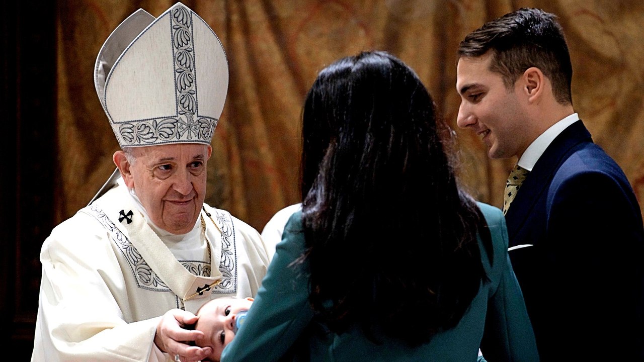 Catholic priest celibacy: Former Pope Benedict defends it in book