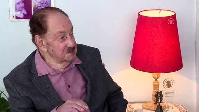 TÜRKİYE'NİN YAŞAYAN İNSAN HAZİNELERİ - Gölge oyunu ustası Karagöz ün aslına göre yaşatılmasını...