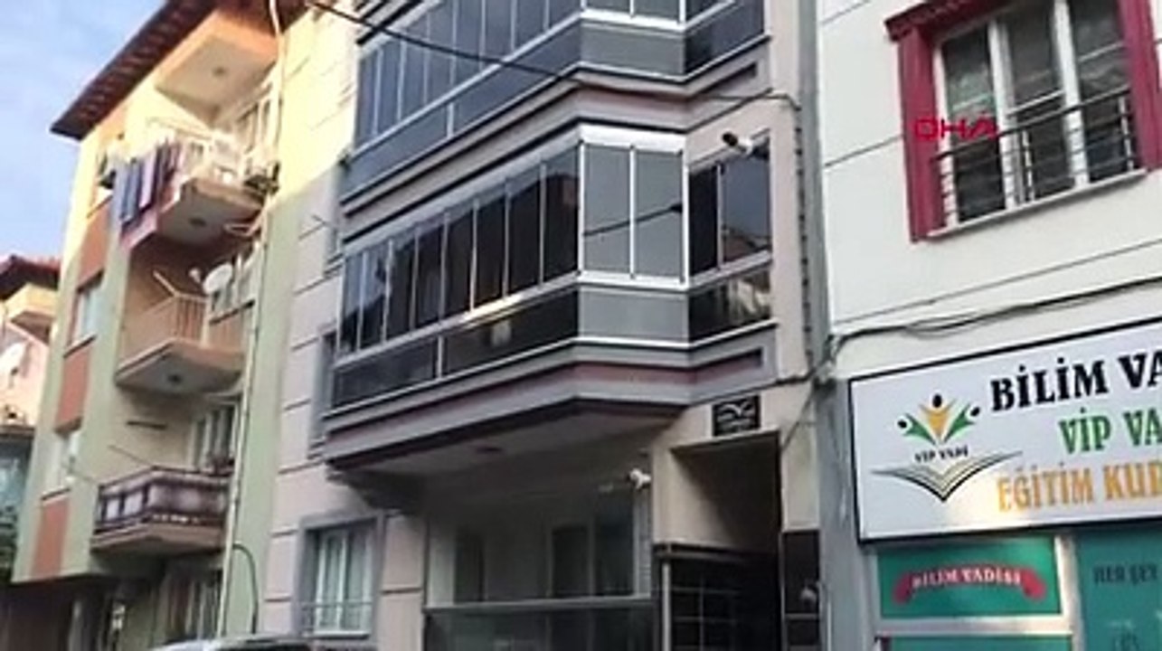 Kendisinden ayrılmak isteyen kadını defalarca bıçaklayarak öldürdü