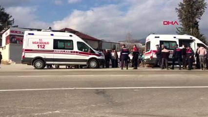 Burdur traktörle otomobil çarpıştı: 3 yaralı