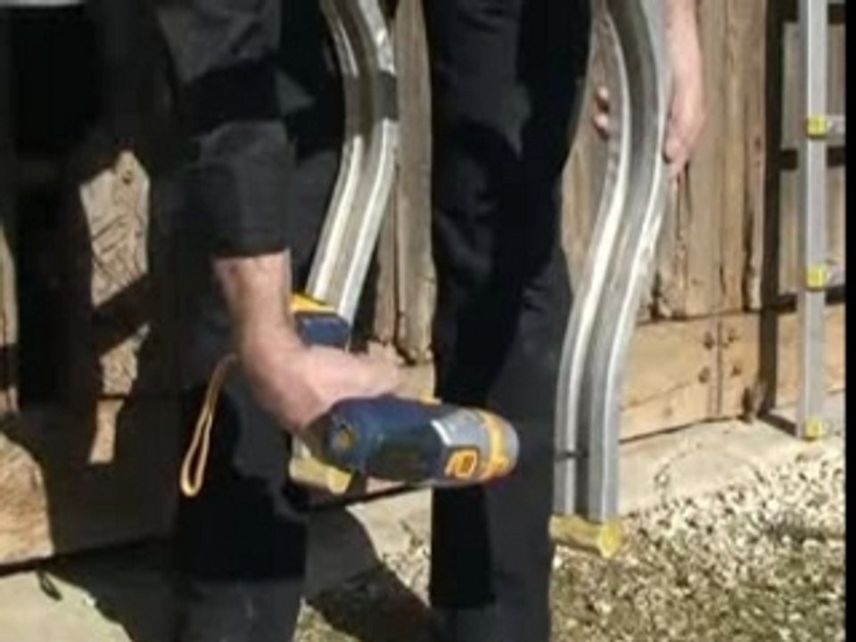 les accessoires  pour échelle de toit aluminium à crochets