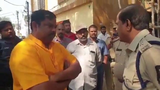బీజేపీ ఎమ్మెల్యే రాజాసింగ్ హౌస్ అరెస్ట్: ఉత్తర తెలంగాణలో ఇంటర్నెట్ కట్
