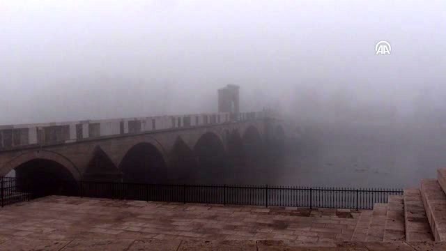 Yoğun sis görüş mesafesini 30 metreye düşürdü