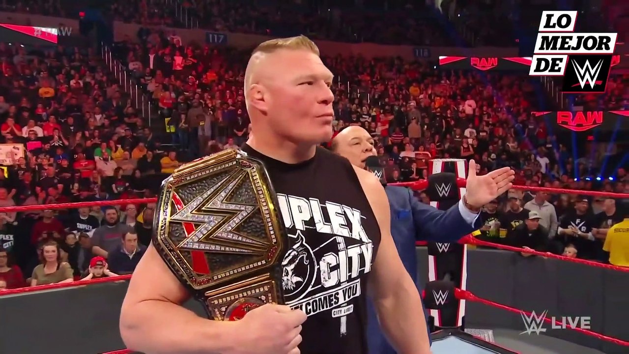 ¡Andrade le arranca la máscara a Rey Mysterio! Lo Mejor de WWE