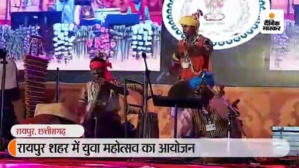 रॉक बैंड में इलेक्ट्रॉनिक इंस्ट्रूमेंट के बिना 62 पारंपिक वाद्ययंत्रों के साथ प्रस्तुति; समापन आज