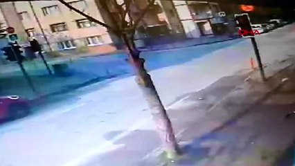 Bursa hastaneye giderken kazada yaralandı