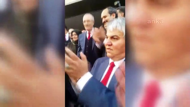 AKP'li Başkan'ın ilk icraatı makam aracını ve odasını zırhla kaplatmak olmuş