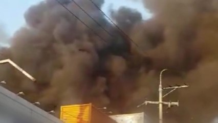 시흥 정왕동 자동차 공업사 화재...1명 부상 / YTN