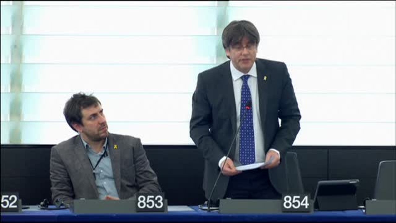 Puigdemont: "El derecho a la autodeterminación es la vía más democrática de resolver problemas territoriales"