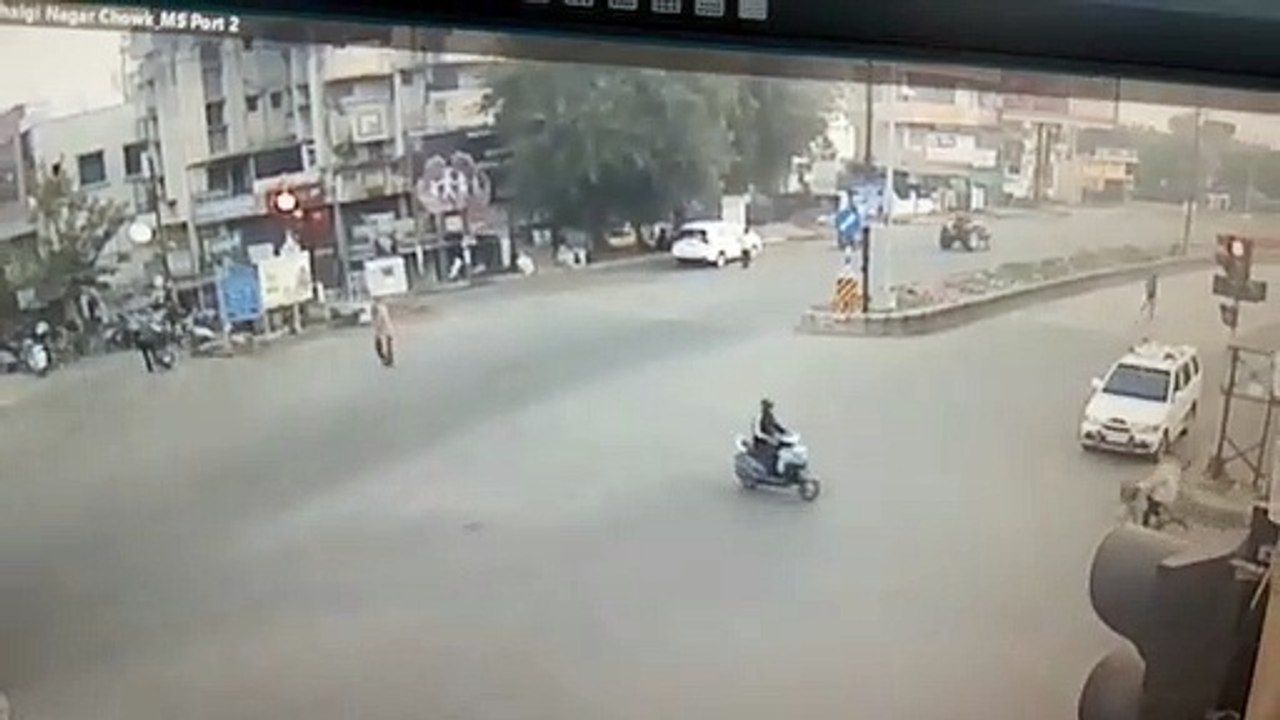 कम्बल बेचने गए बंजारा समाज के लोगों का एक्सीडेंट, 2 की मौत, 10 घायल