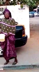 Parcelles: Cette dame humiliée pour avoir jeté des déchets dans la rue