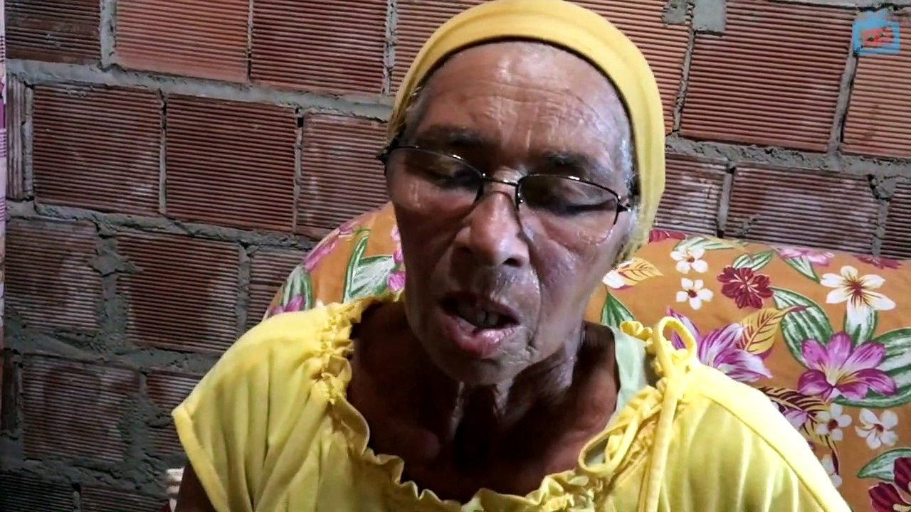 MÃE PEDE AJUDA PARA FAZER CIRURGIA DA FILHA