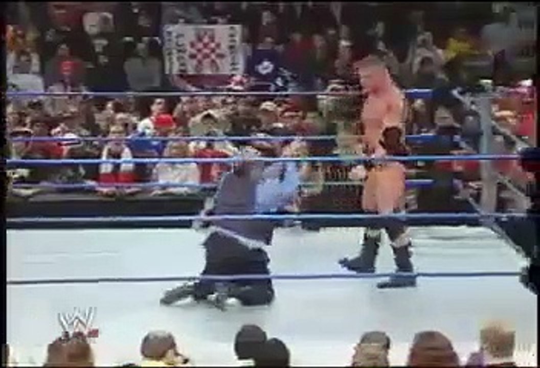 Brock_Lesnar_embarrasses_Paul_Heyman(240p)