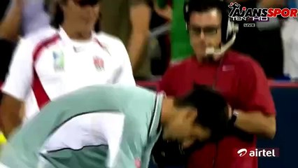 Yine Djokovic, yine dans, yine komedi!