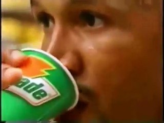 Efsane maçta inanılmaz asist! Michael Jordan...