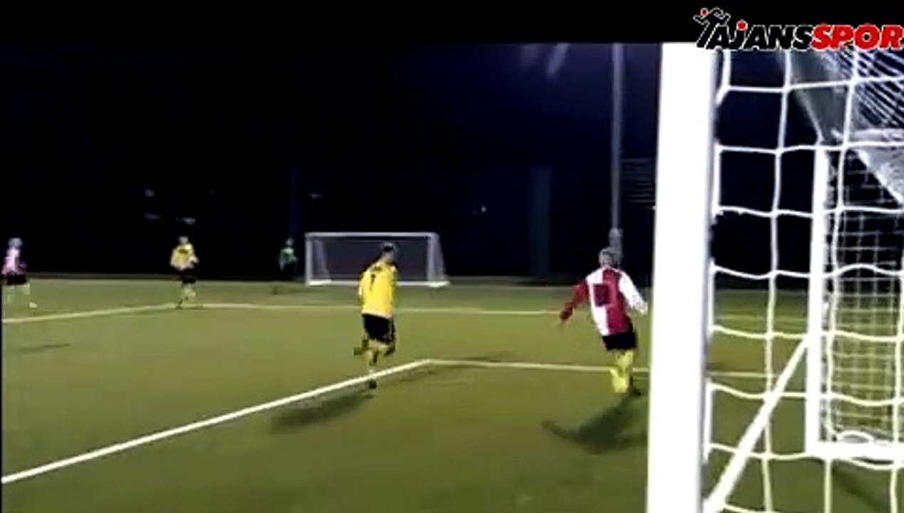 Scholes formdan düşmemiş!