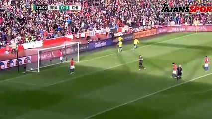 Firmino bakmadan gol attı!