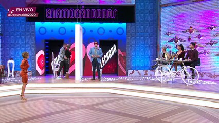 ¡Lety tuvo un portal a ciegas con Axel! | Enamorándonos
