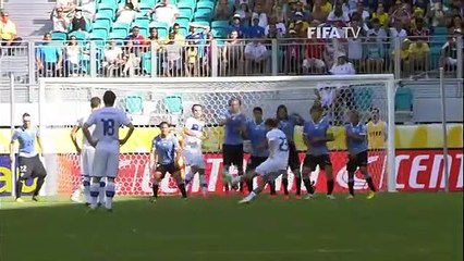 İtalya ile Uruguay arasında oynanan maç nefes kesmişti!