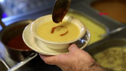 Bursa 6 çeşit çorbayı karıştırdı, ortaya 'ekmek arası atom çorba' çıktı