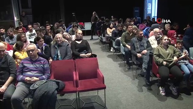 Genç yetenekler “Beyoğlu’nda Gezersin” oyunuyla performanslarını sergiledi