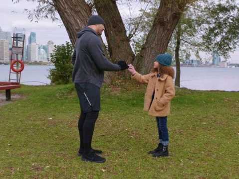 Der Spion von nebenan : Lustige Spionage-Komödie mit Dave Bautista