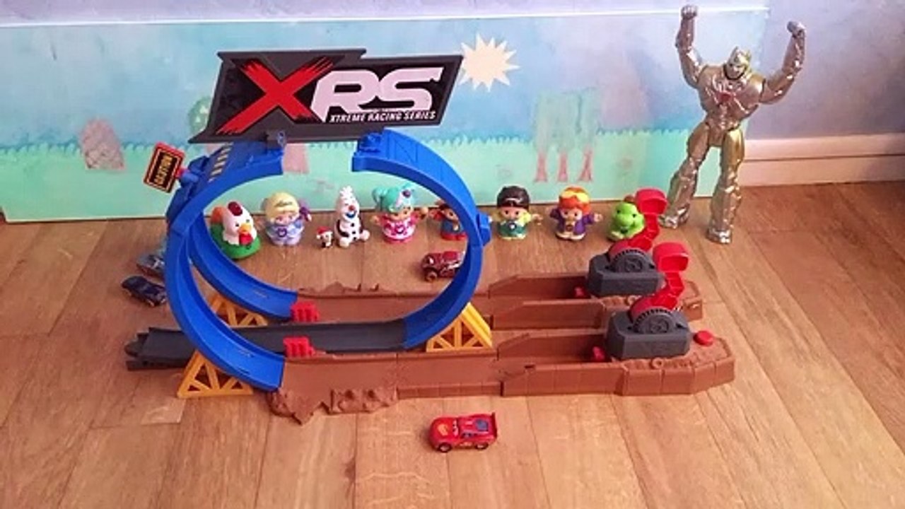 Presentation du jouet Piste Ultime Challenge XRS looping [film danimation]