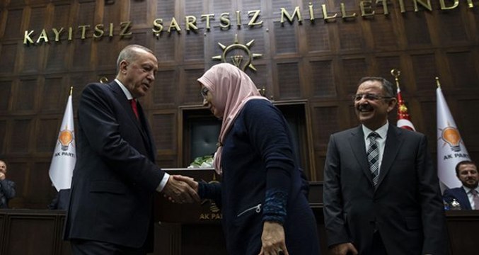 AK Parti'den aday gösterilmedi, bağımsız aday olup seçimi kazandı ve yeniden AK Parti'ye katıldı