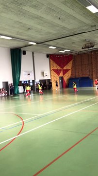 DE L'AMBIANCE EN TRIBUNE POUR LES U15 FÉMININES AU TOURNOI DU FC STE FOY LES LYON