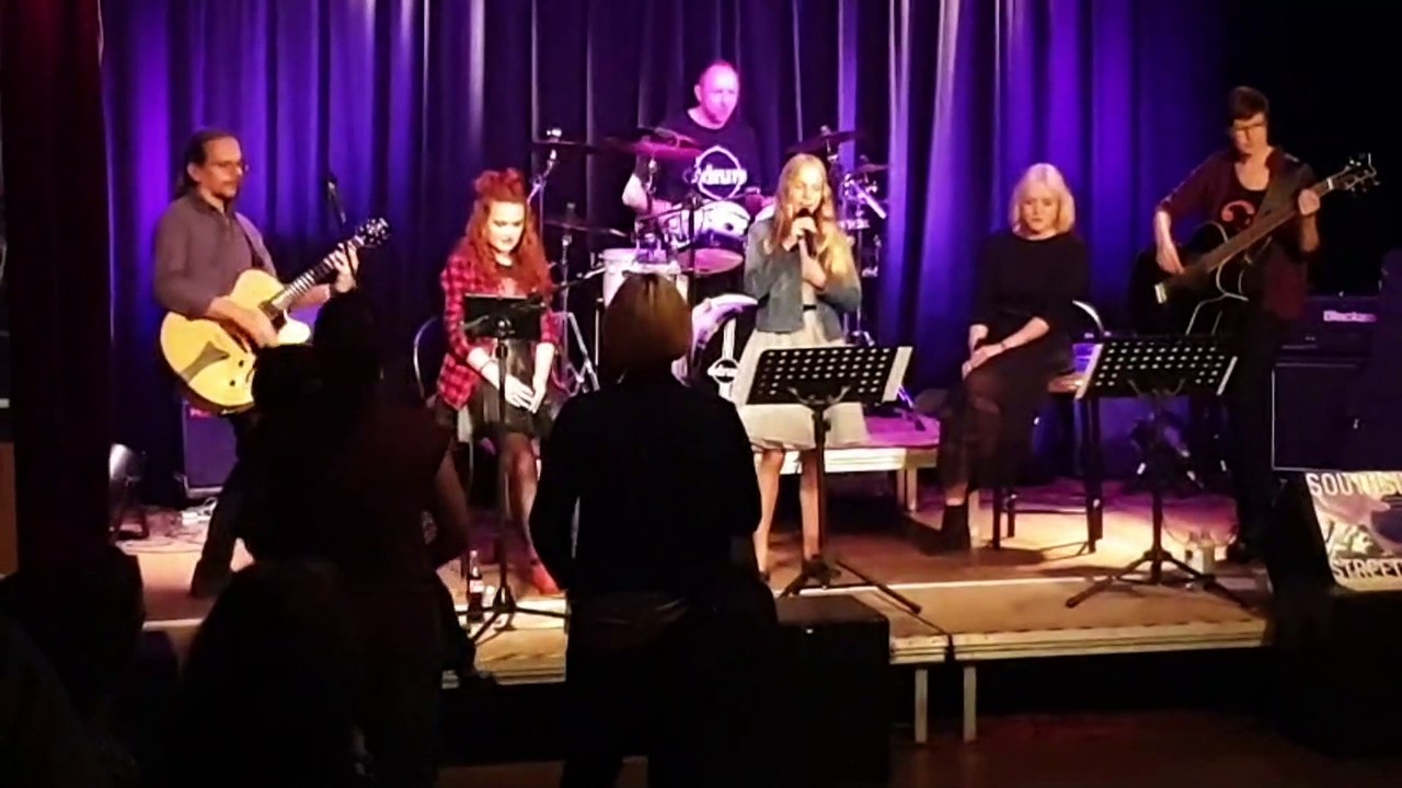 65Roses Benefizkonzert