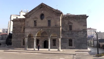 Kayseri'de kiliseden dönüştürülen kütüphane hizmet vermeye başladı
