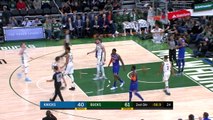 Giannis scores 37 as Bucks finish sweep of Knicks