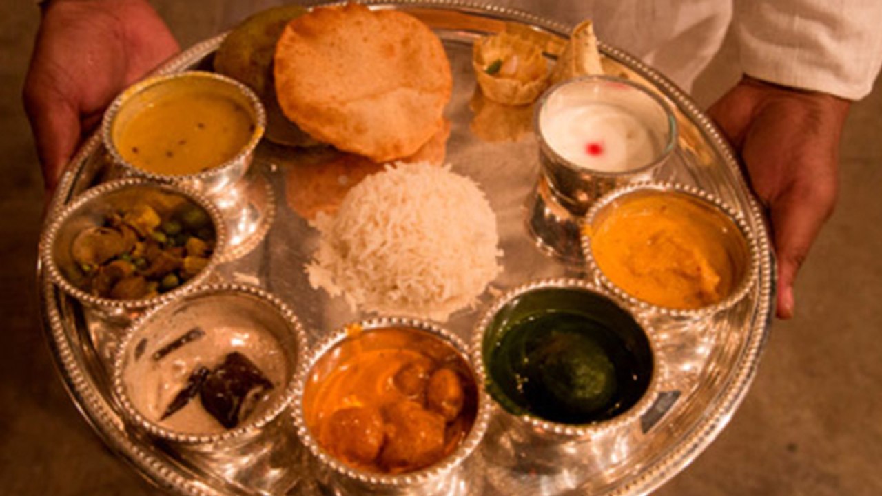चांदी के बर्तनों में खाने से मिलेंगे हैंरान कर...