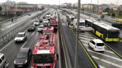 Şişli'de seyir halindeki metrobüste yangın çıktı