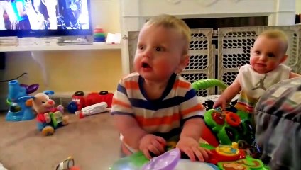 Best Funny Twin Babies Compilation - Twins Baby Video [28lwh1ej9Z4]