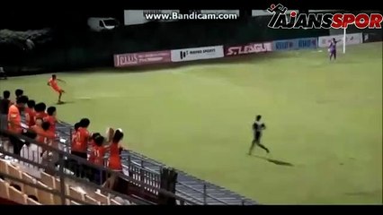 50 metreden fantastik bir vole golü!