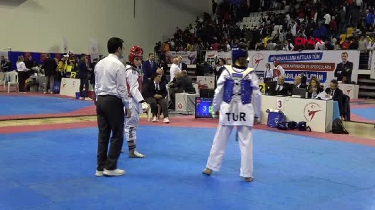 Spor büyükler tekvando şampiyonası'nın açılış seremonisi ankara'da yapıldı