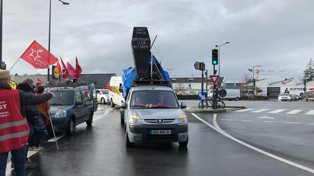 Réforme des retraites : environ 200 manifestants devant les locaux du MEDEF