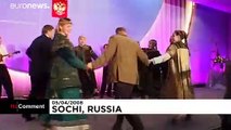 شاهد: الرئيس الأمريكي الأسبق بوش الابن يرقص مع بوتين في روسيا