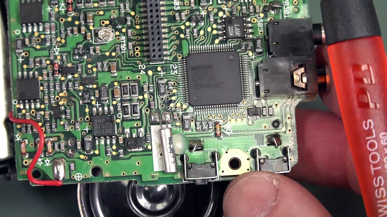 EEVblog #1275 - Uniden UHF Walkie Talkie Teardowns