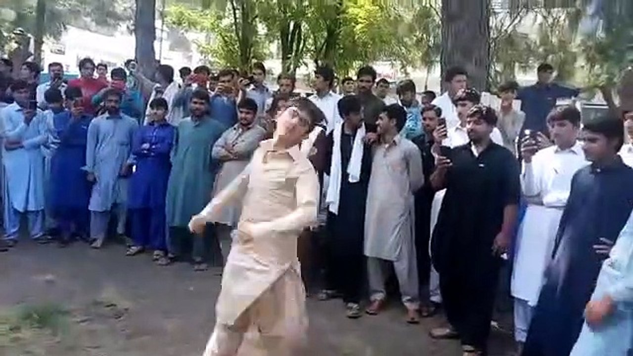 new_pashto_song_with_outstanding_danceنوی_پوسټ_سنګ_ټ_اوټینګ_ډانس