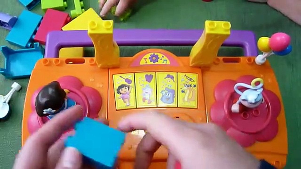 Nick Jr. Dora the Explorer Mega Bloks Musical Fiesta Play Set from Mega Brands