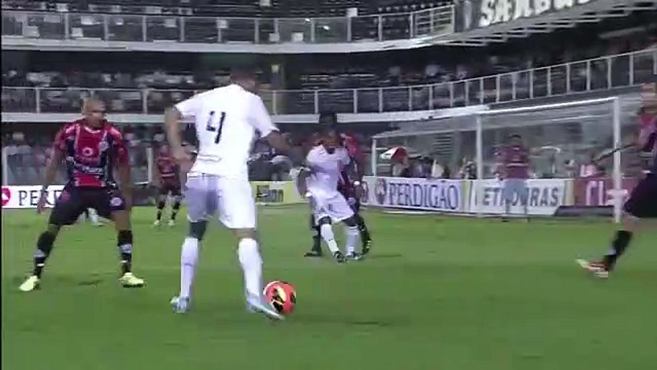 Neymar topu ıskalayınca...