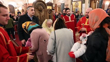 Γεωργία: Μαζικές βαφτίσεις στην Τιφλίδα