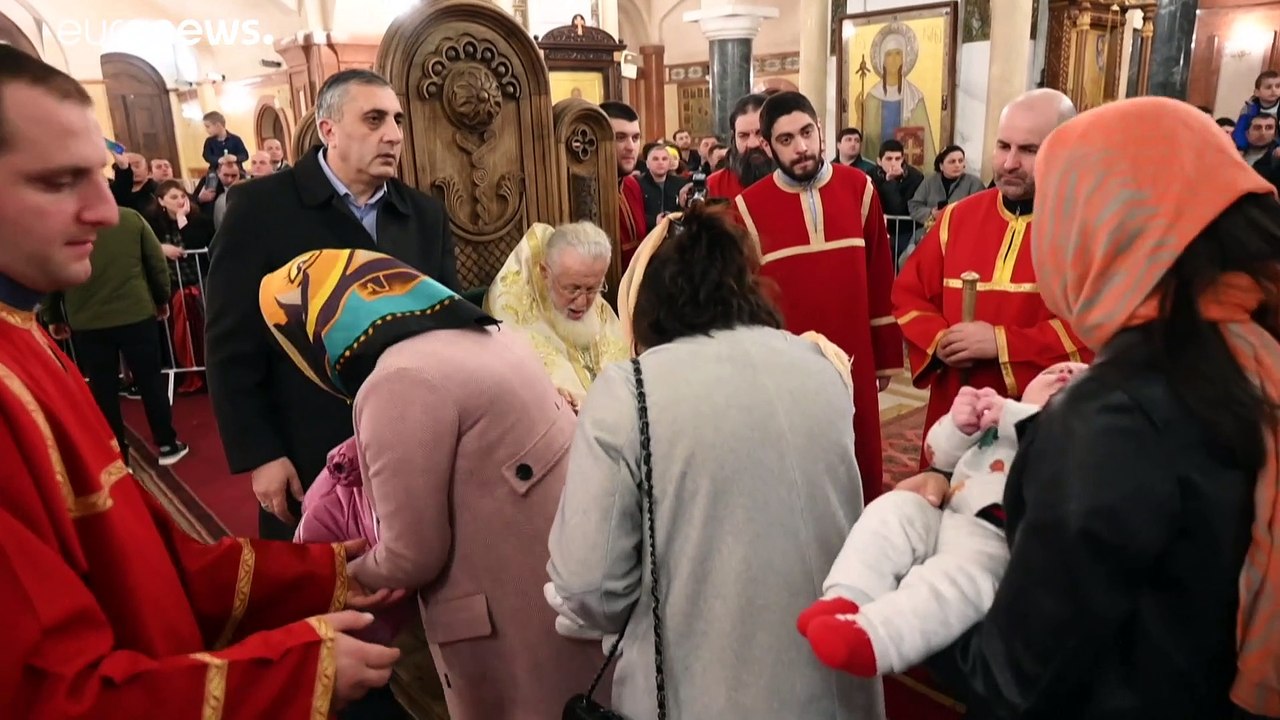 Γεωργία: Μαζικές βαφτίσεις στην Τιφλίδα