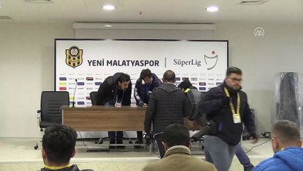 Evkur Yeni Malatyaspor'un yardımcı antrenörü Turgay Karslı'nın konuşması